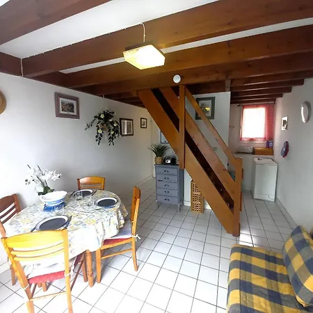 Sur Gironde - - Sur Le Port Avec Balcon